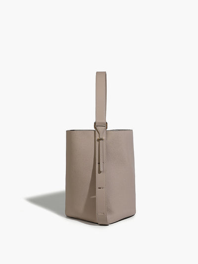 Addison™ I Bucket bag with adjustable strap