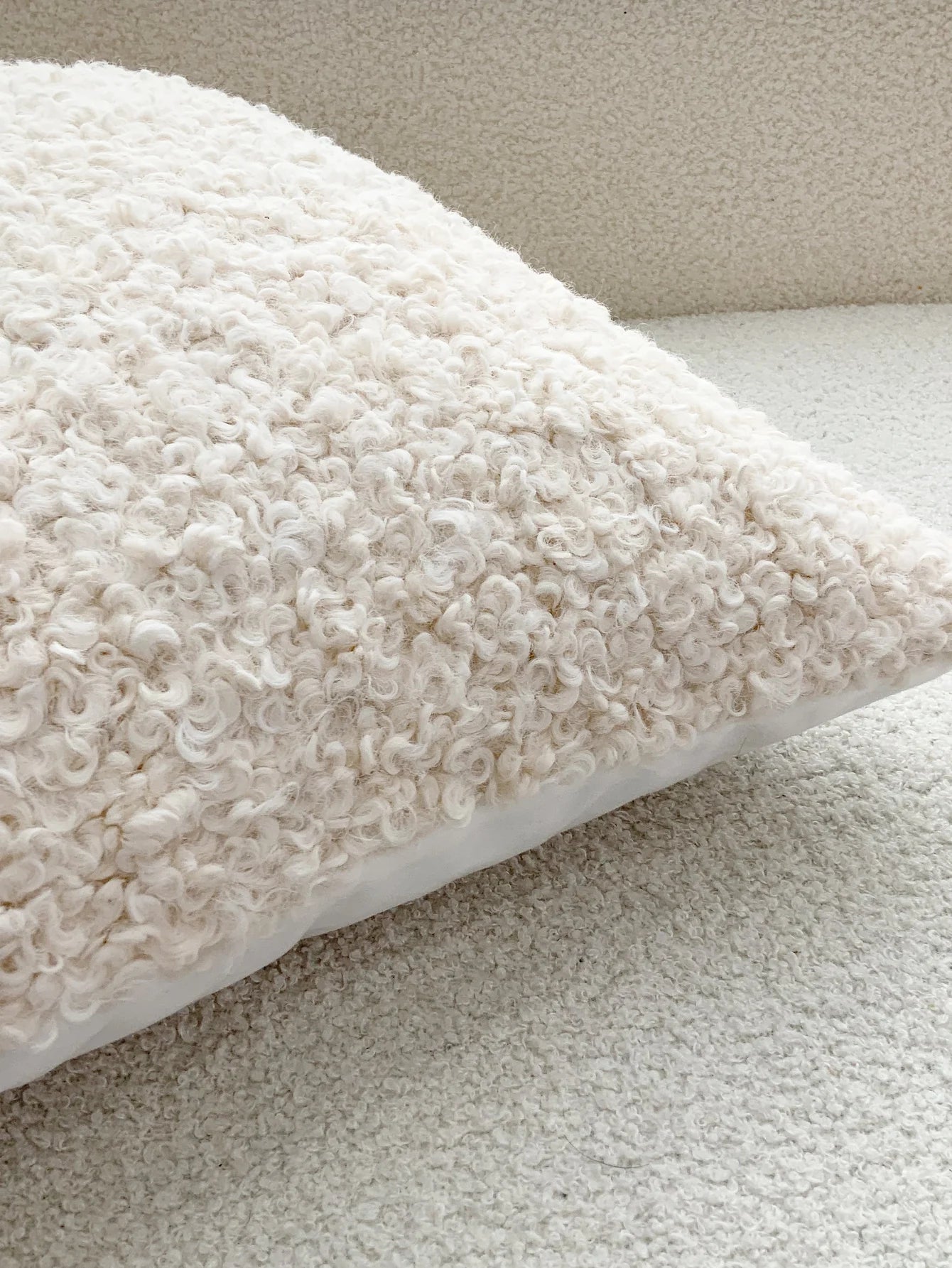 Mary™ | Elegant Cushion Cover