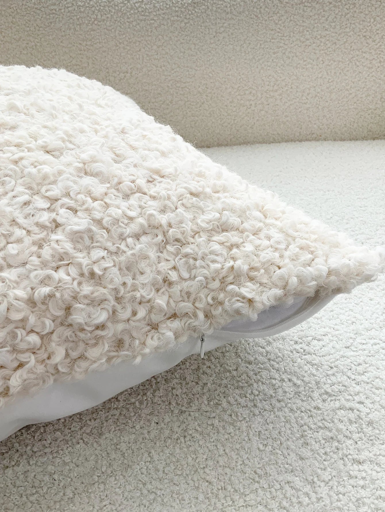 Mary™ | Elegant Cushion Cover